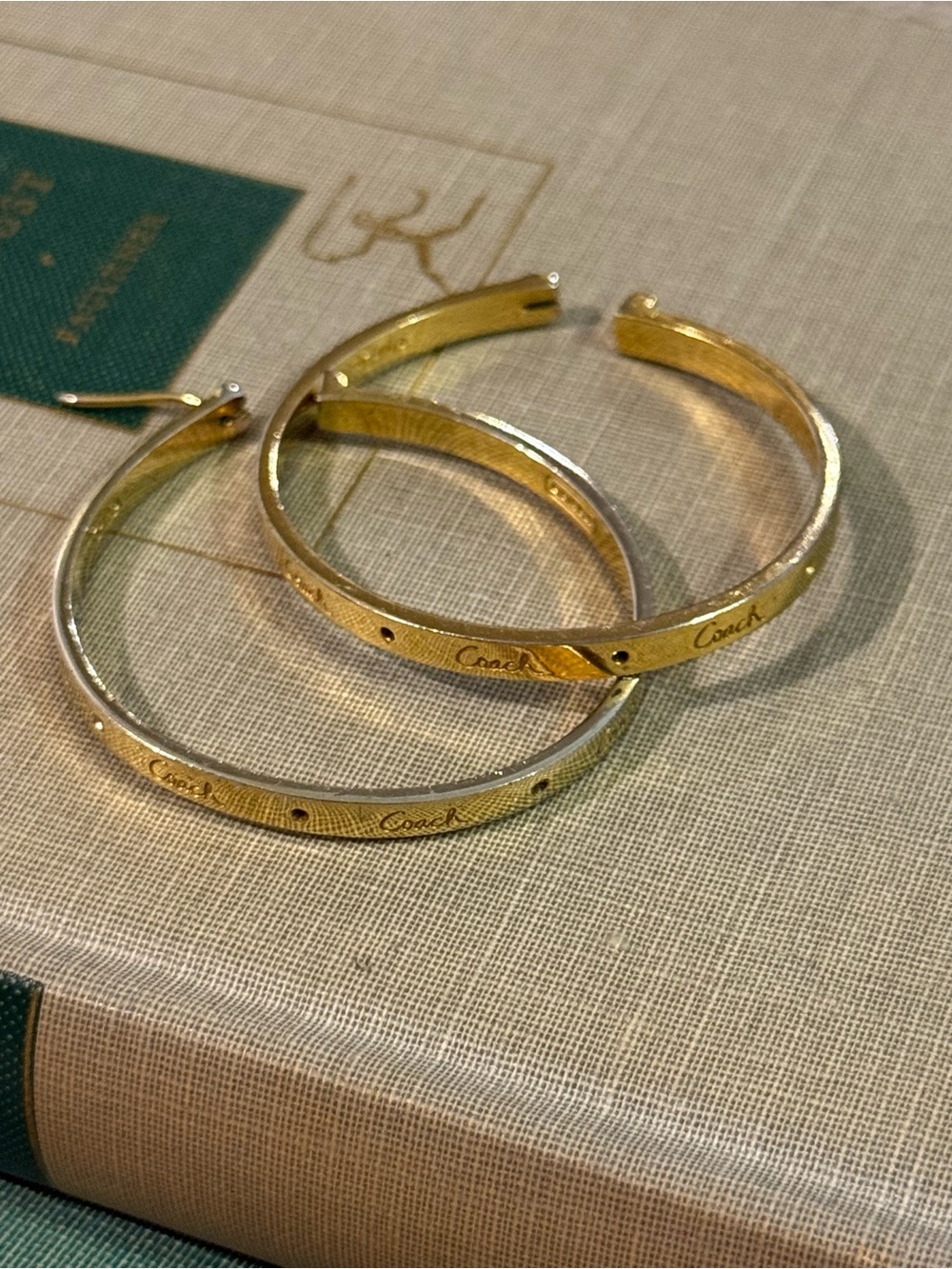 Vintage Coach Gold Tone Hoop Earrings Signed Logo Band AS-IS One Clasp Broken